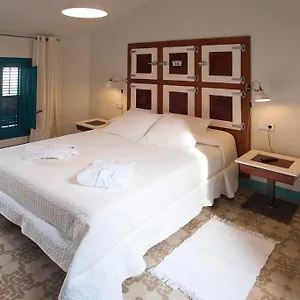Chic Sant Feliu de Guixols